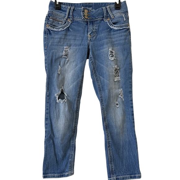 Amethyst Jeans, Bethany Capris Cropped Size 5 Distressed Envelope Button Pockets - Picture 1 of 5